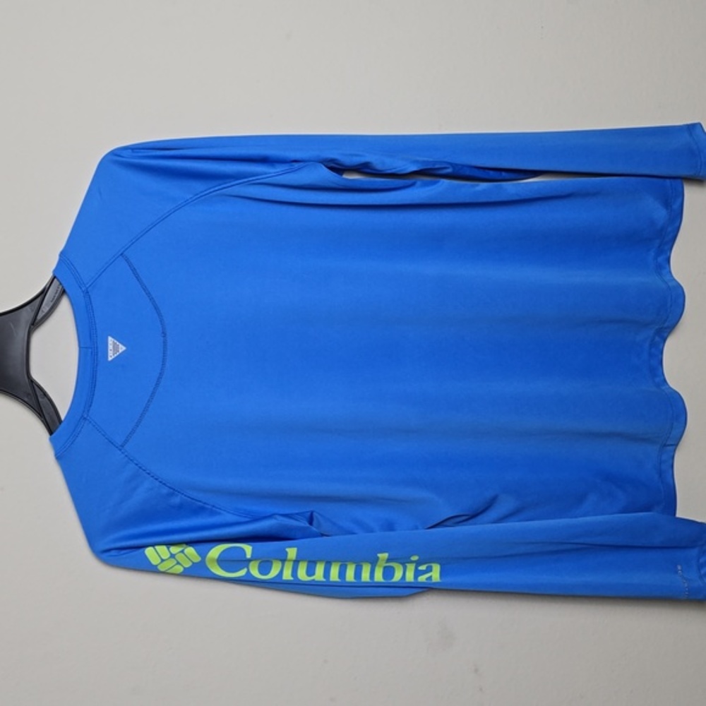 Men's Columbia  Shirt - Picture 5 of 5